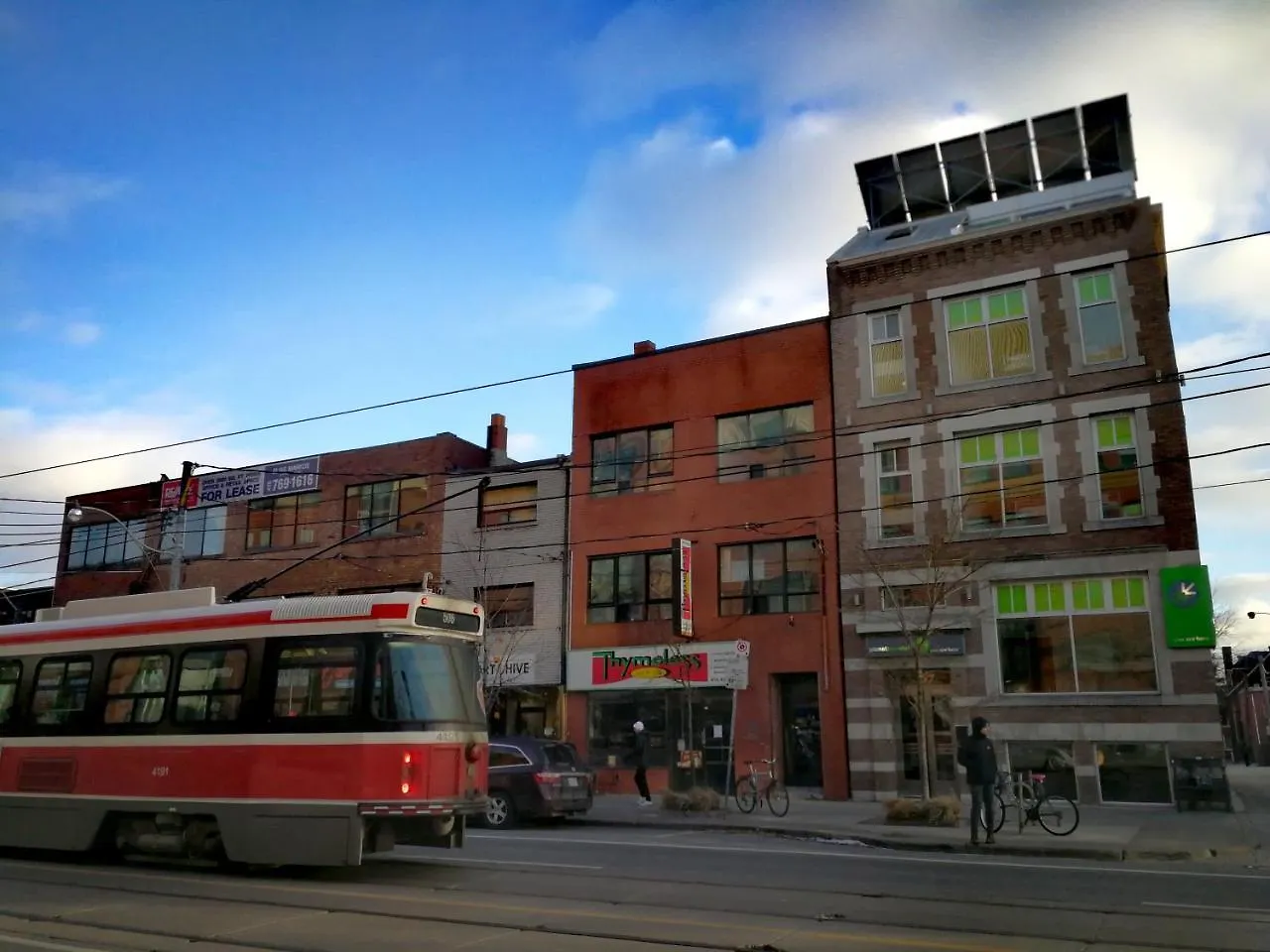 Planet Traveler Hostel Toronto Canada